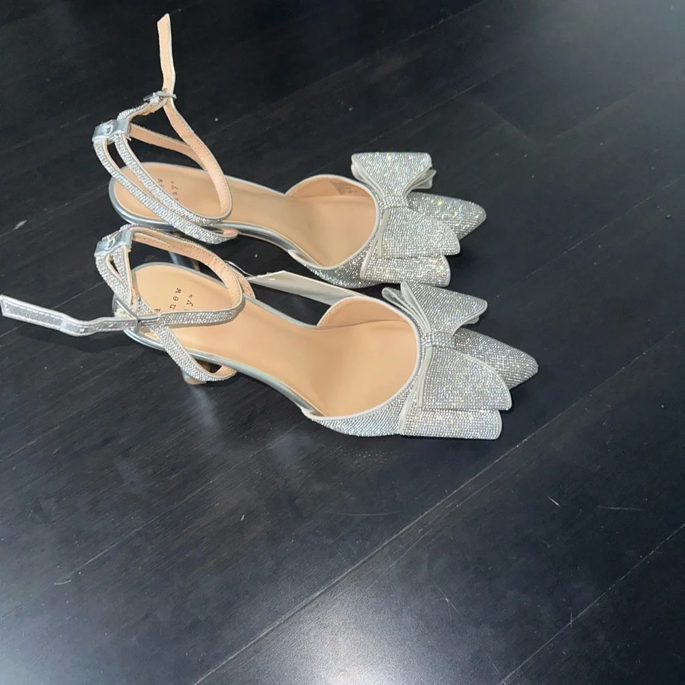 A New Day Glittering Silver Heels with Bow - Picture 5 of 7